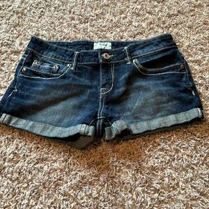 Aeropostale Jean shorts sz 5/6